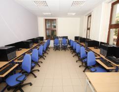 Sala komputerowa w budynku TEB