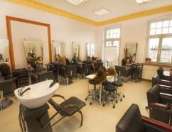 Sala do przeprowadzania szkoleń w zakresie fryzjerstwa