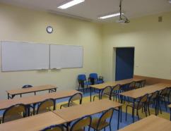 sala szkoleniowa w układzie szkolnym we Wrocławiu