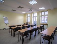 sala szkoleniowa w układzie szkolnym w Rzeszowie