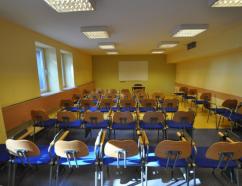 sala szkoleniowa w Chorzowie w ustawieniu teatralnym