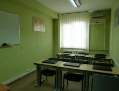 sala komputerowa dla 6 osób w ustawieniu szkolnym w Bydgoszczy