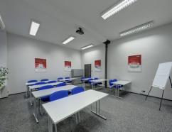 sala szkoleniowa w Łodzi dla 12 osób w ustawieniu szkolnym